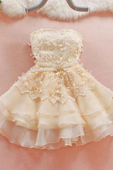 Cute A-Line Short Sweetheart Homecoming Dresses,Lace Short Strapless Summer Prom Dresses DM410
