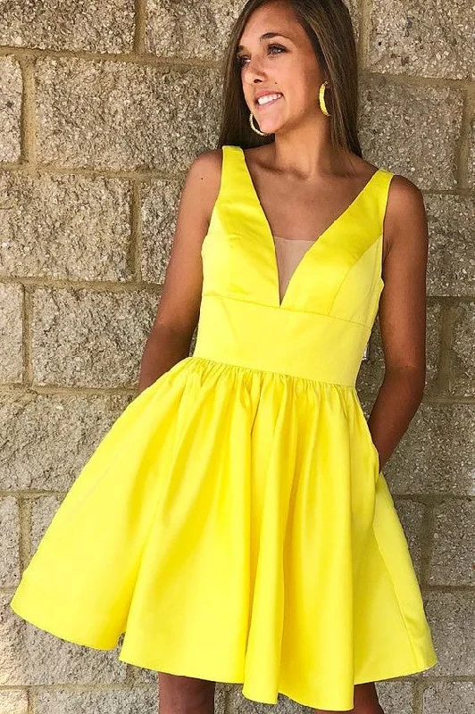 A-line Satin Short Yellow Homecoming Dresses 2018