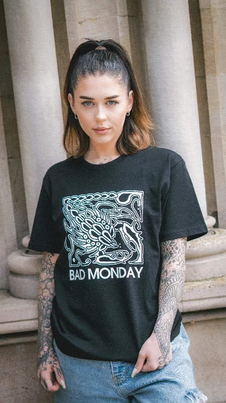 Danny Blackheart Scorpion Tee / Front Print Notch Collar Peter Pan Collar Cowl Neck