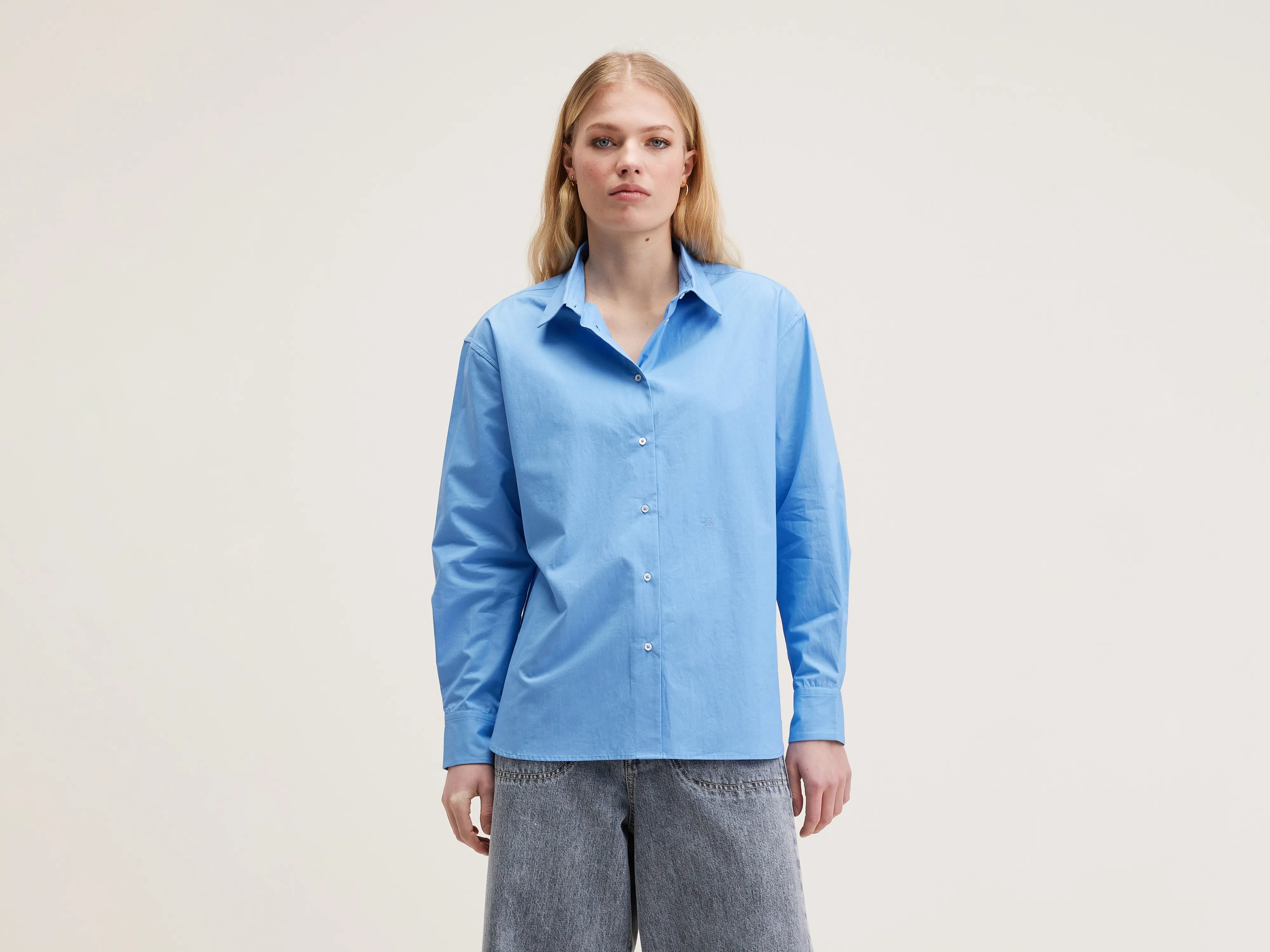 Gastoo poplin shirt (242 / W / AZURINE) Embroidered Appliqued Beaded